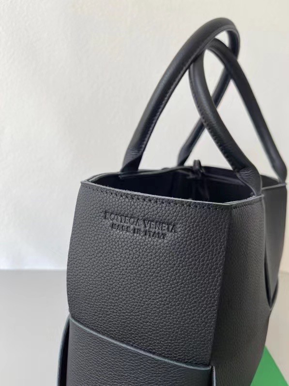 Bottega Veneta ARCO TOTE 652867 black