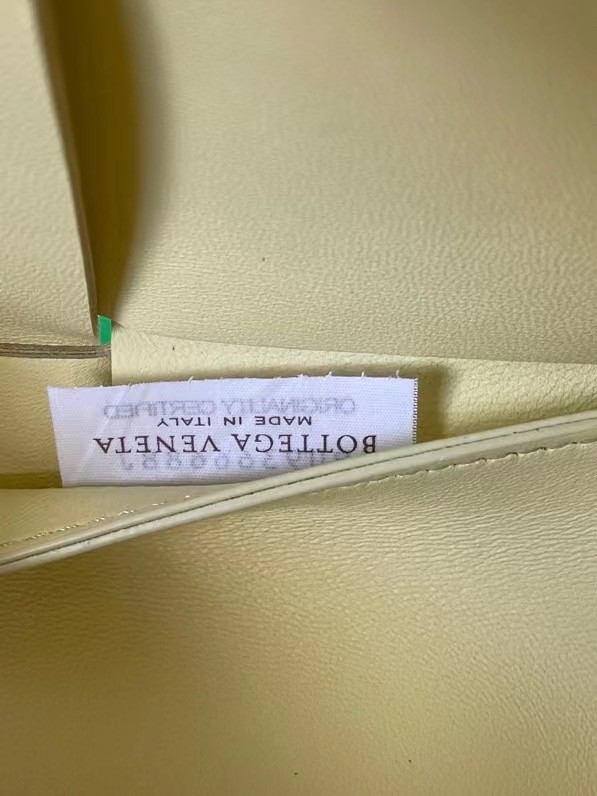 Bottega Veneta ARCO TOTE 652867 yellow