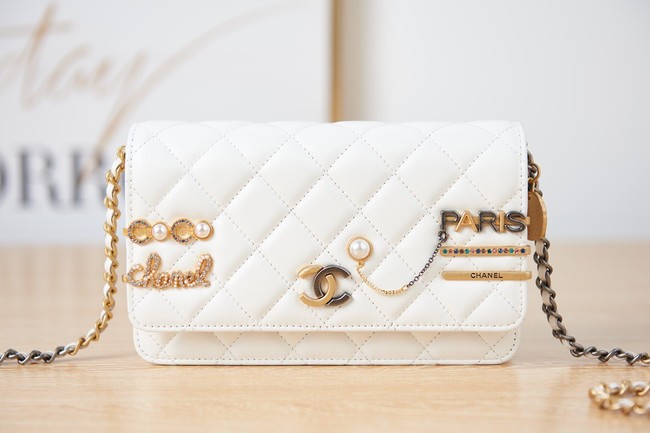 Chanel SMALL FLAP BAG AP2508 white