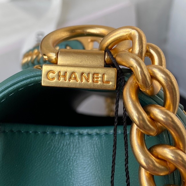 BOY CHANEL HANDBAG Gold-Tone Metal A67086 green