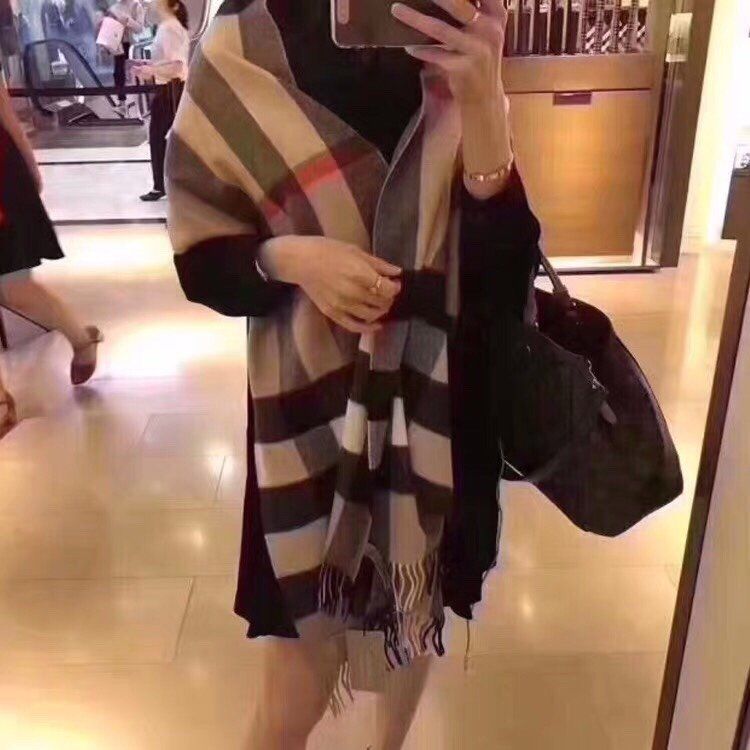 Burberry Scarf B00269