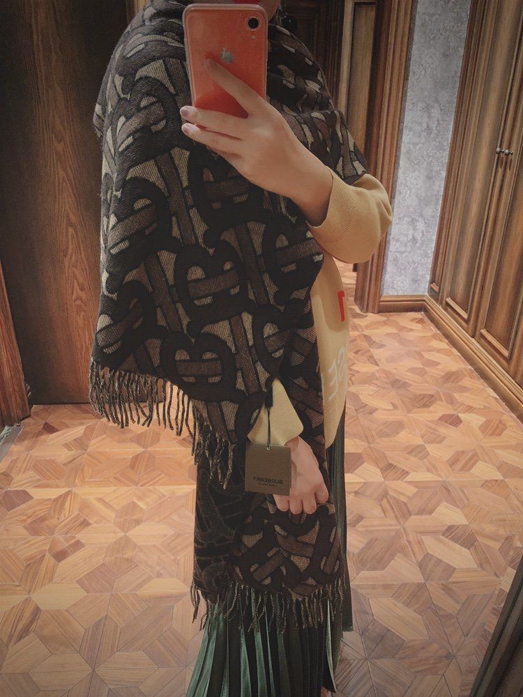 Burberry Scarf B00270