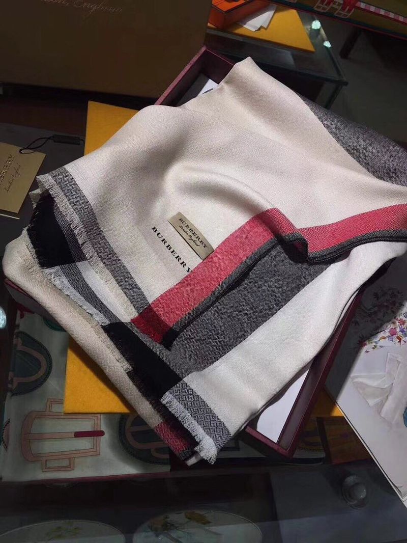 Burberry Scarf B00284