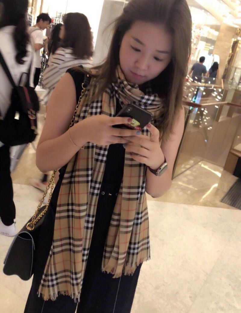 Burberry Scarf B00290