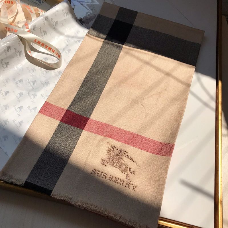 Burberry Scarf B00294