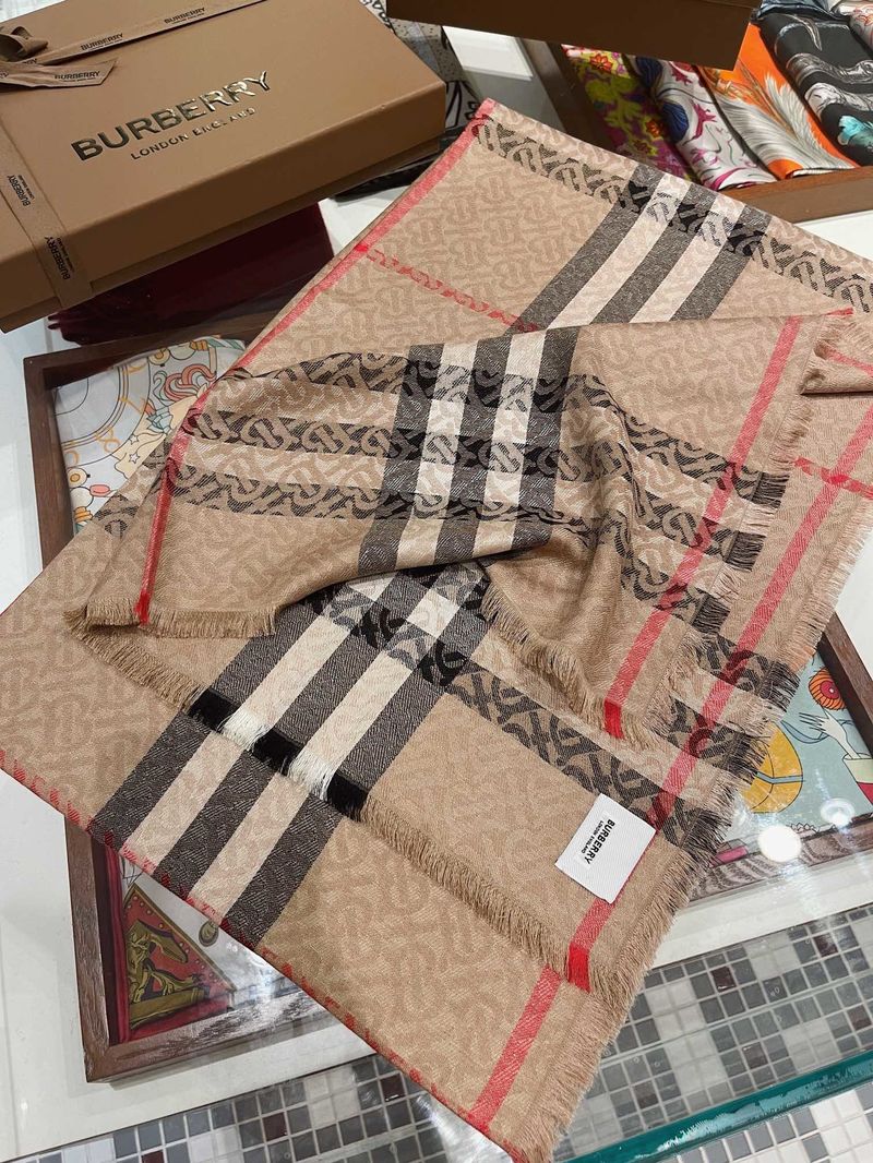 Burberry Scarf B00297