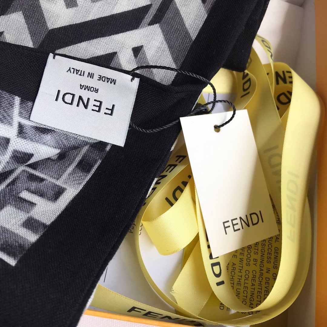 Fendi Scarf F00023