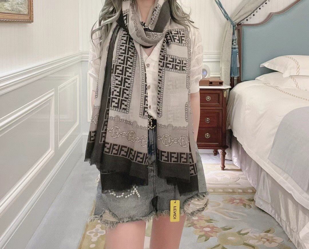 Fendi Scarf F00027