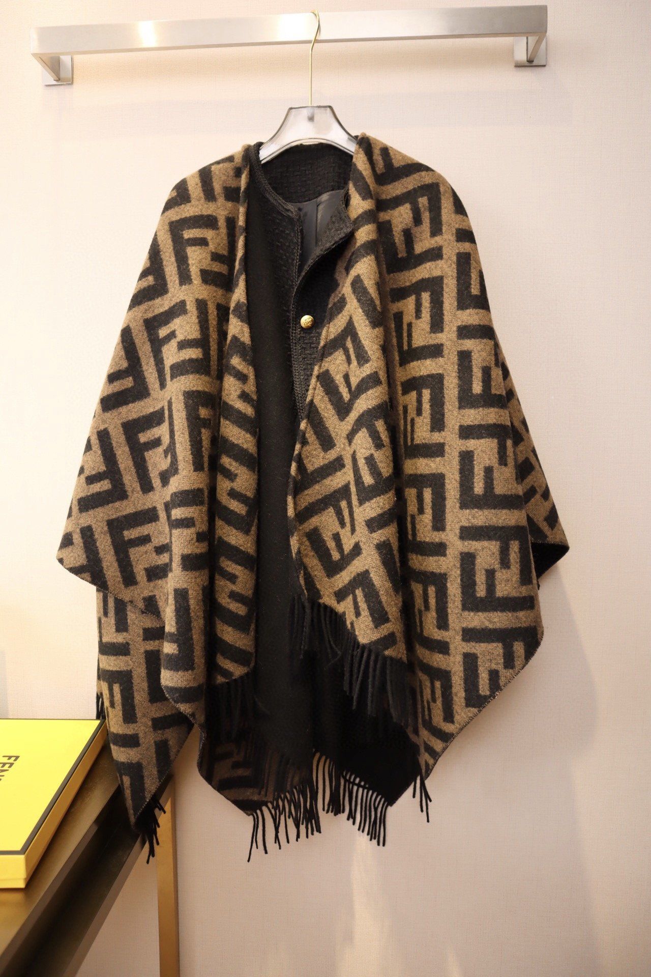 Fendi Scarf F00036