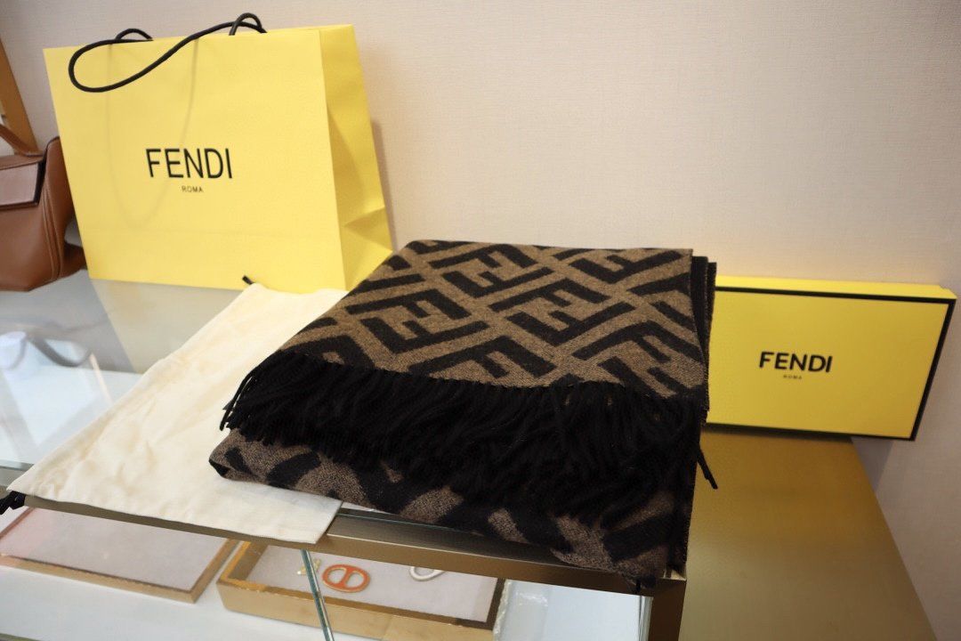 Fendi Scarf F00036