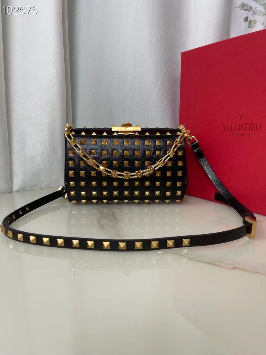 VALENTINO GARAVANI Rockstud Alcove Grain calf shoulder bag BV0189 black