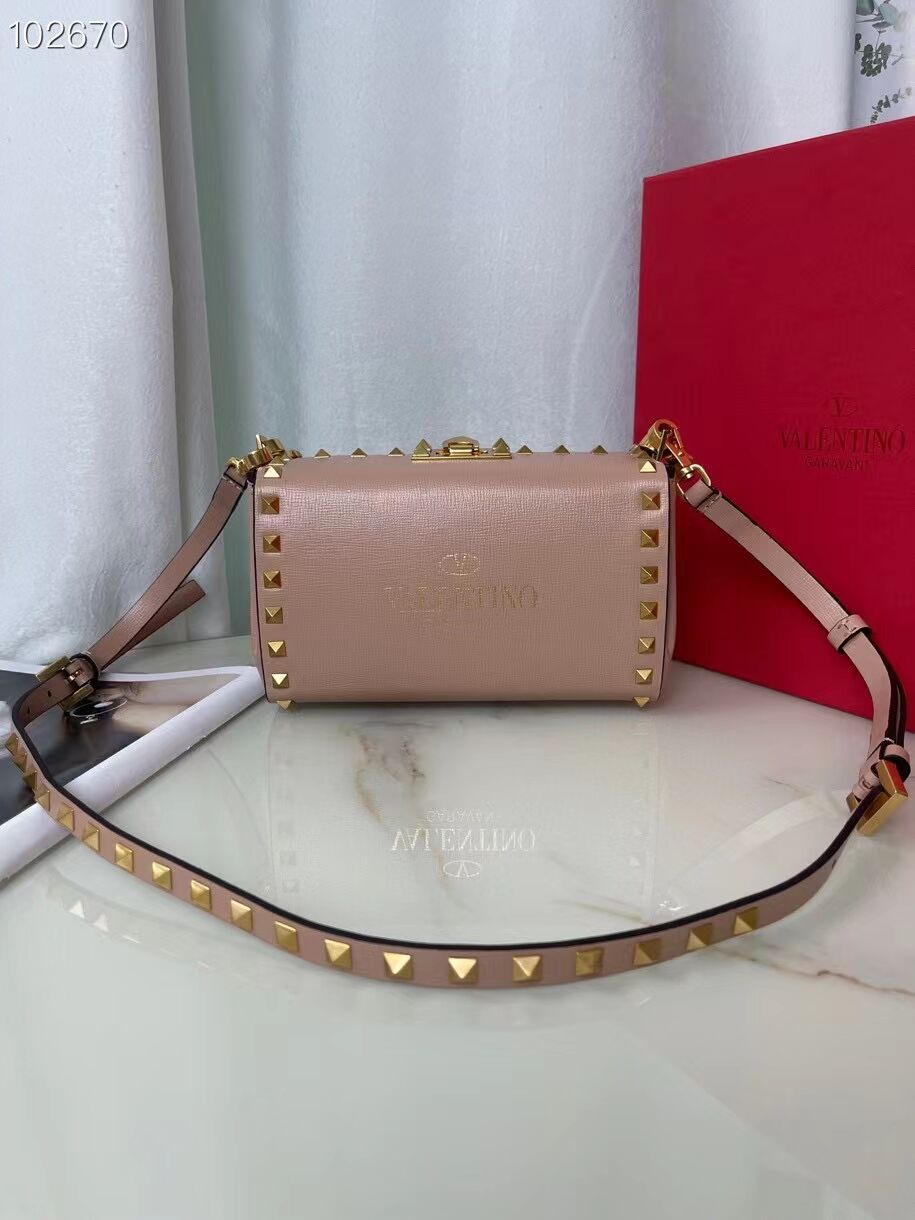 VALENTINO GARAVANI Rockstud Alcove Grain calf shoulder bag V0189 pink