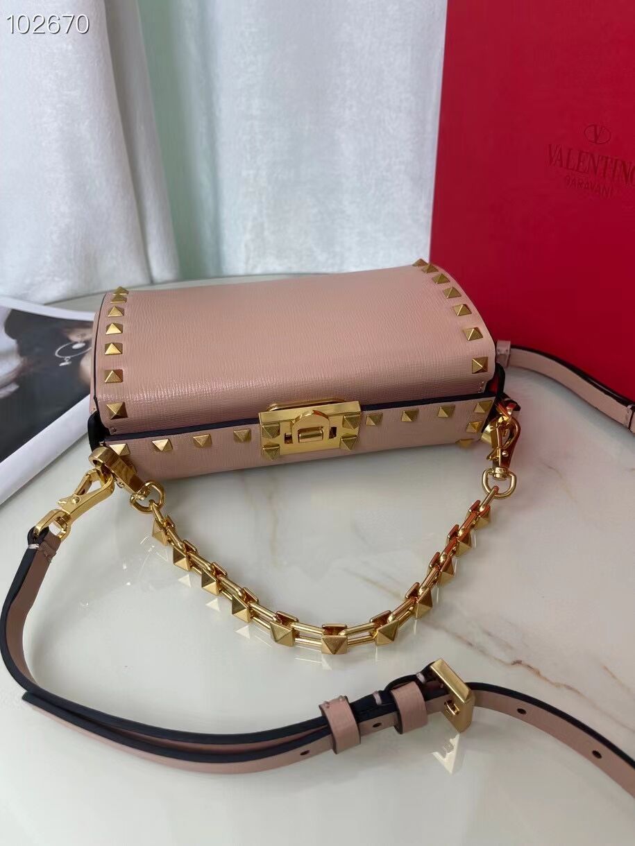 VALENTINO GARAVANI Rockstud Alcove Grain calf shoulder bag V0189 pink