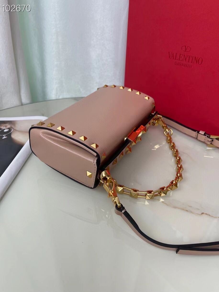 VALENTINO GARAVANI Rockstud Alcove Grain calf shoulder bag V0189 pink