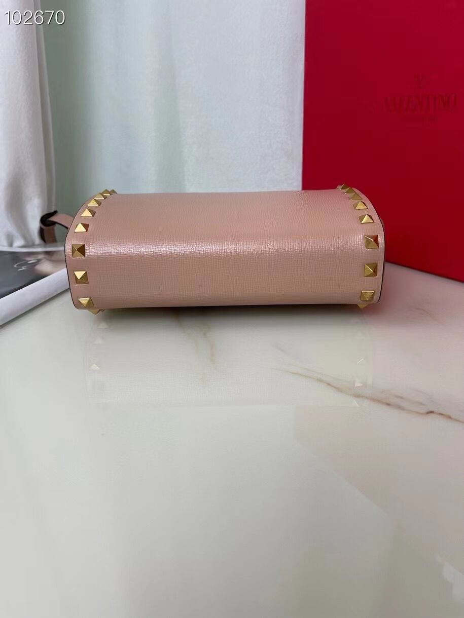 VALENTINO GARAVANI Rockstud Alcove Grain calf shoulder bag V0189 pink