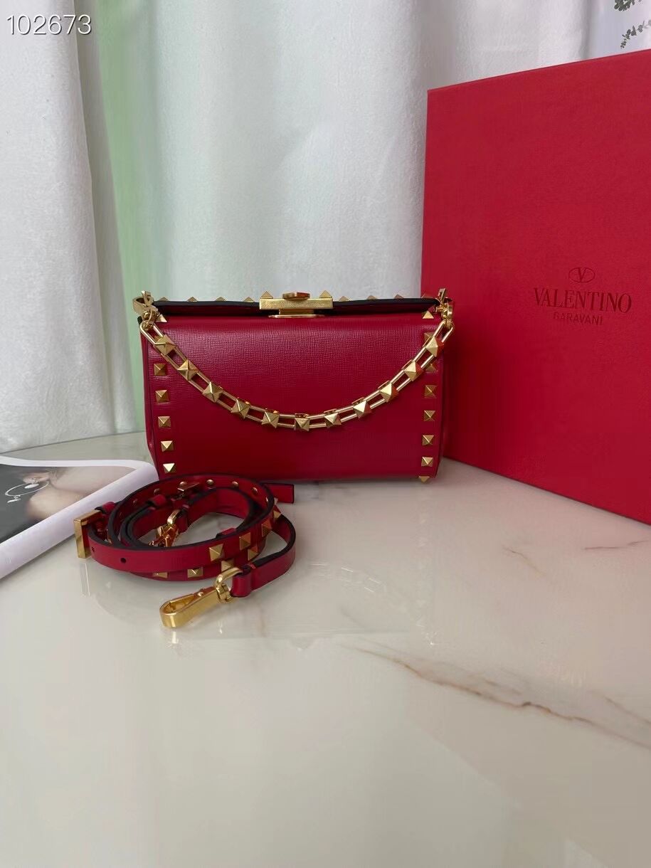 VALENTINO GARAVANI Rockstud Alcove Grain calf shoulder bag V0189 red