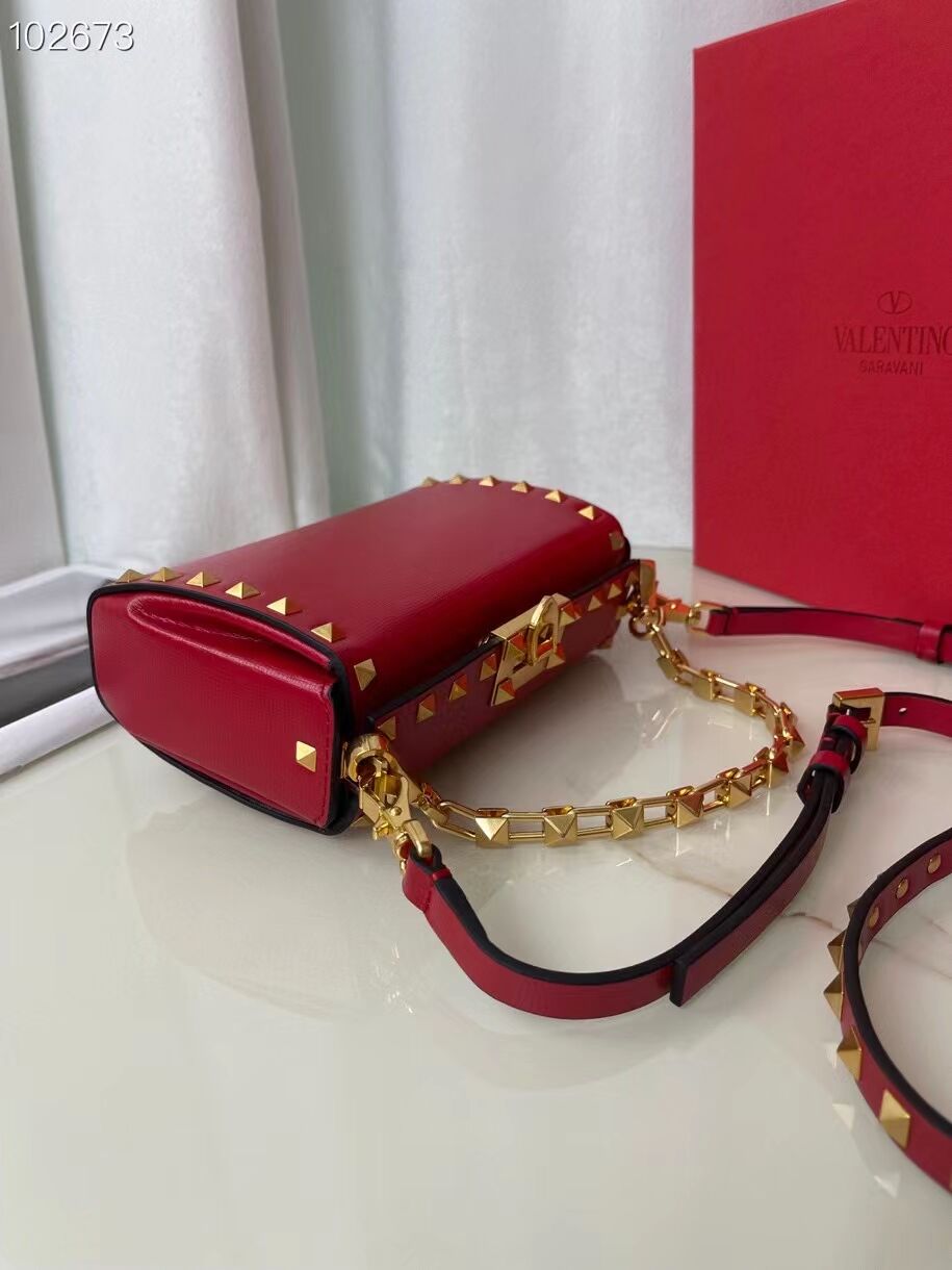 VALENTINO GARAVANI Rockstud Alcove Grain calf shoulder bag V0189 red