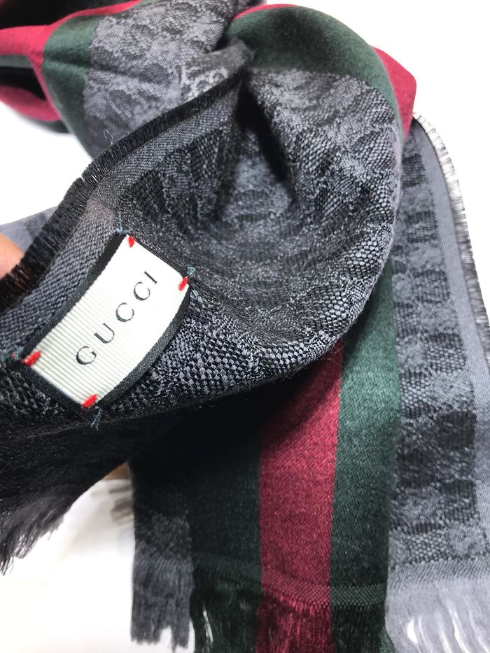 Gucci Scarf G00102