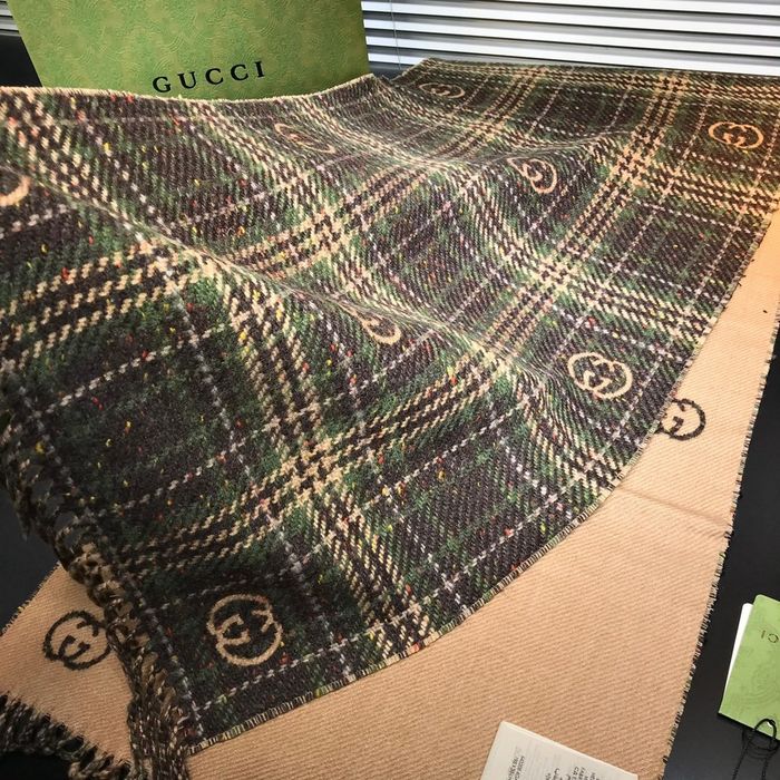 Gucci Scarf G00107