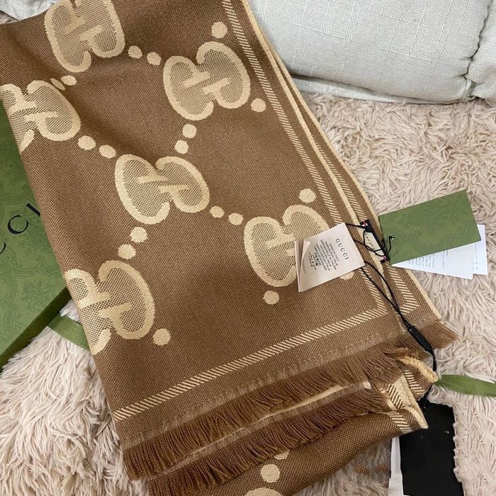 Gucci Scarf G00111