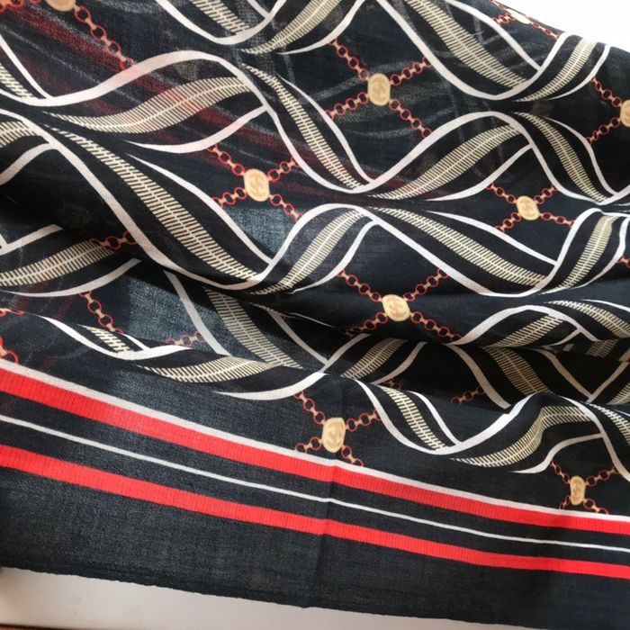 Gucci Scarf G00129