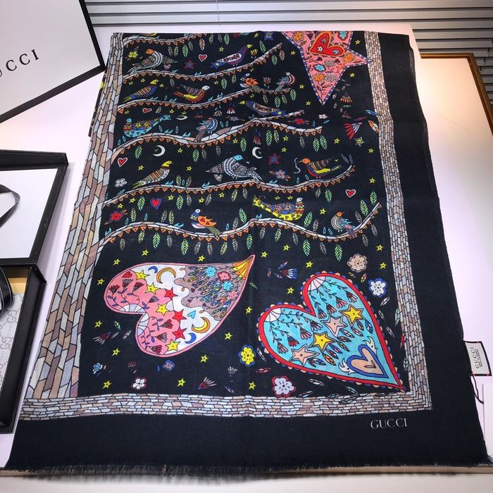 Gucci Scarf G00130