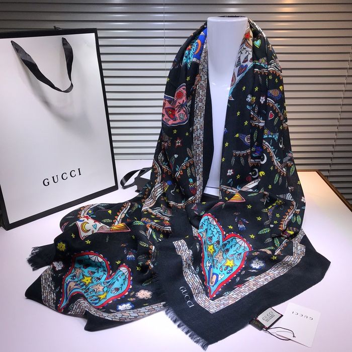 Gucci Scarf G00130