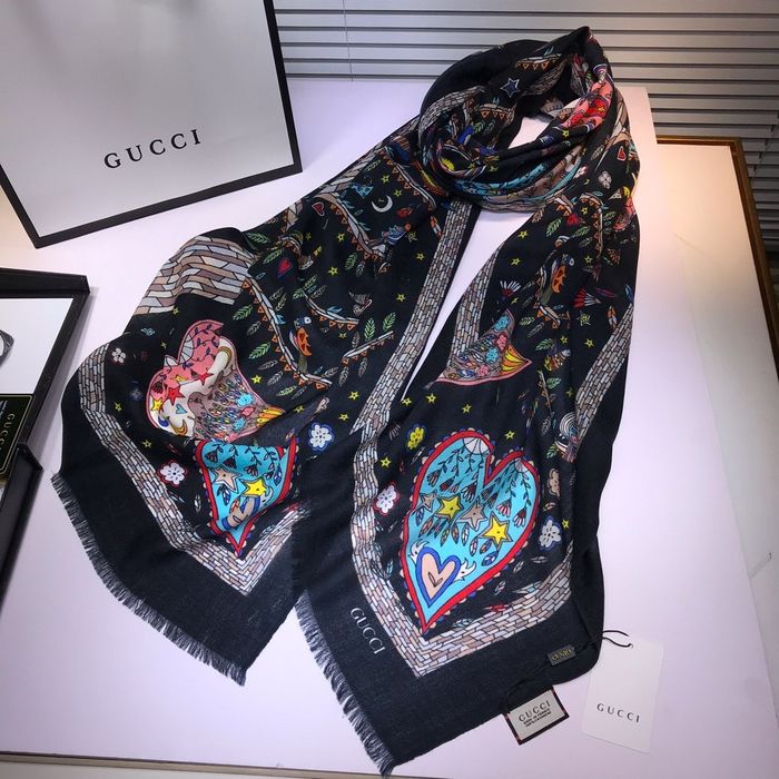 Gucci Scarf G00130