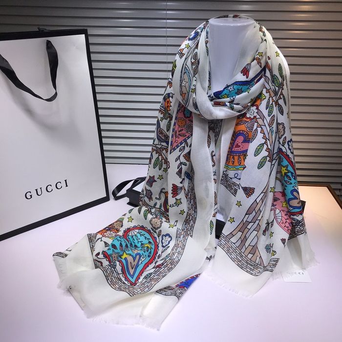 Gucci Scarf G00131