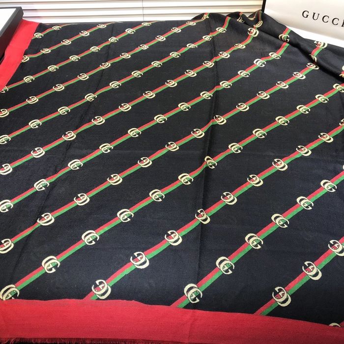 Gucci Scarf G00135