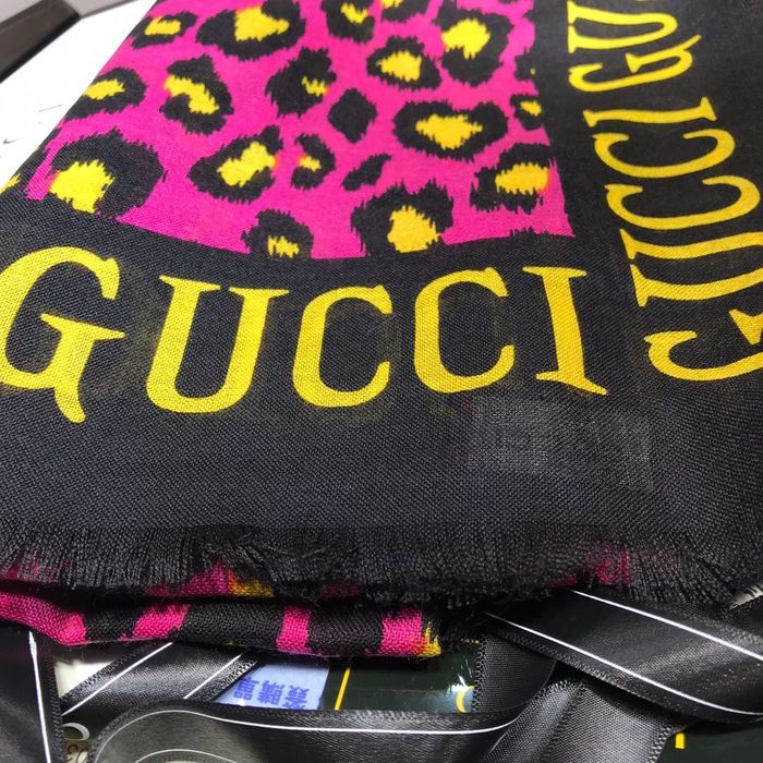 Gucci Scarf G00146