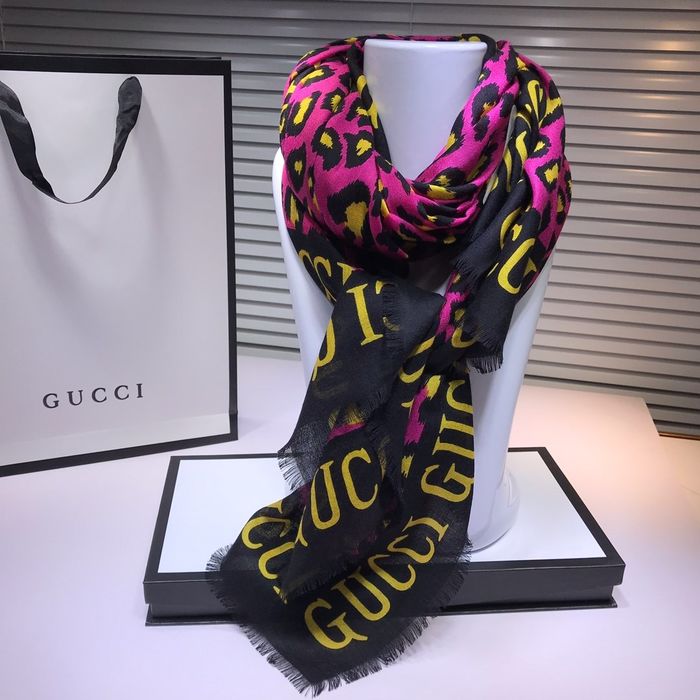 Gucci Scarf G00146