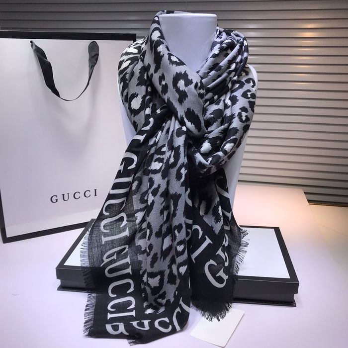 Gucci Scarf G00147