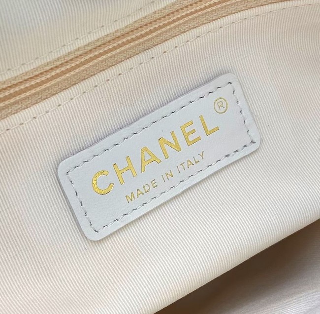 Chanel SMALL Lambskin Shoulder Bag SS2088 white