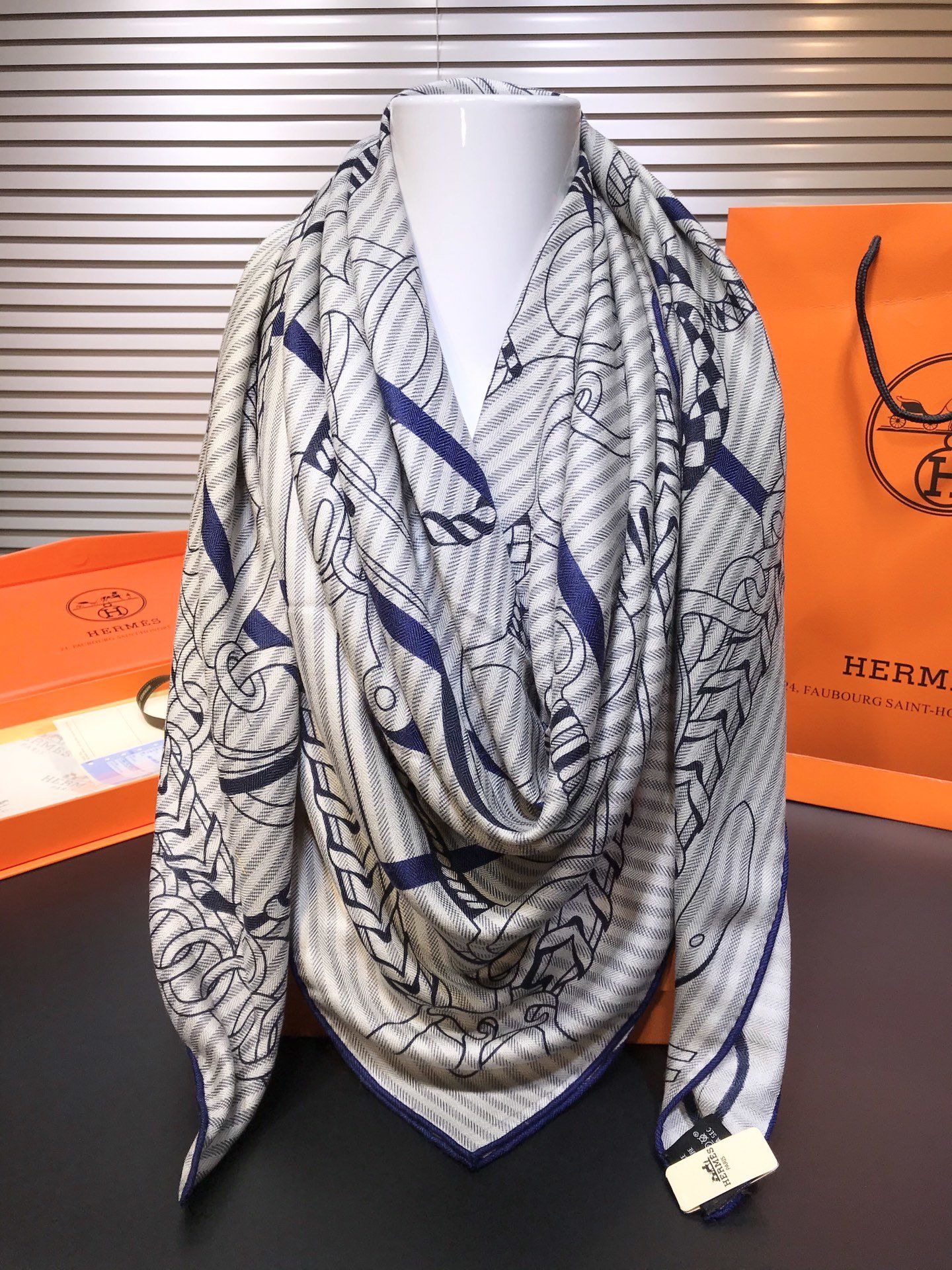 Hermes Scarf H00055