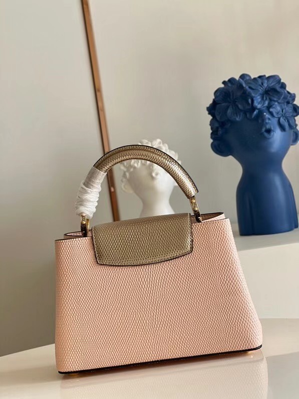 Louis Vuitton CAPUCINES BB M59266 light pink