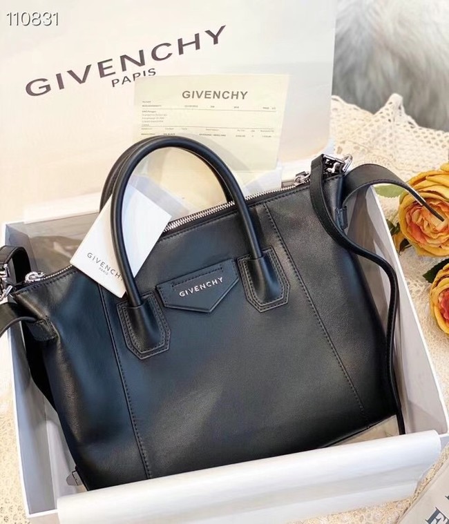 GIVENCHY Original Leather Shoulder Bag 63188 black