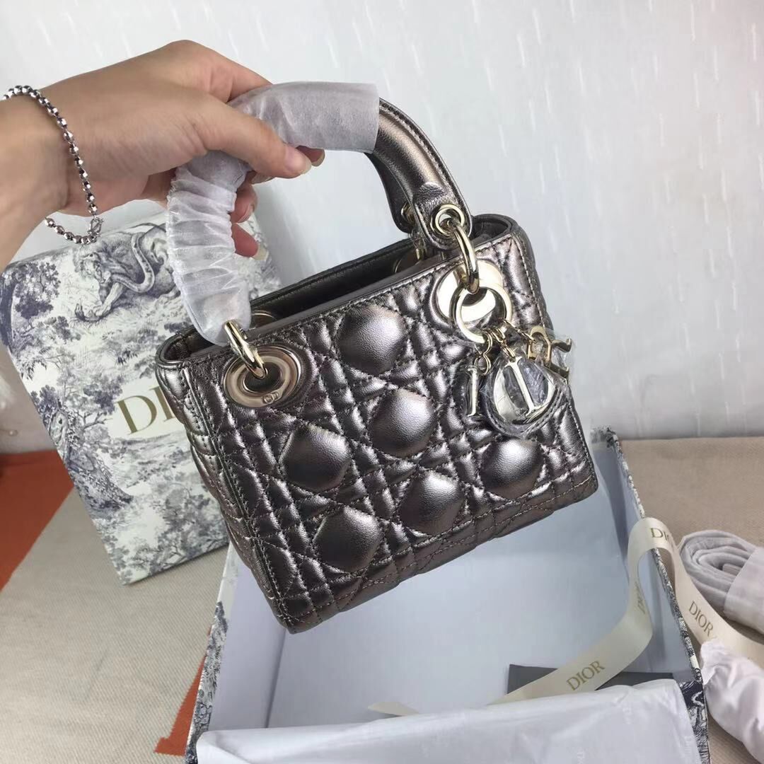 MINI LADY DIOR BAG Lambskin M0566OW silver grey&gold