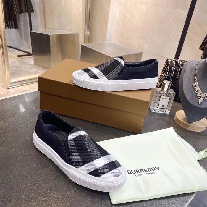 Burberry shoes BU00020