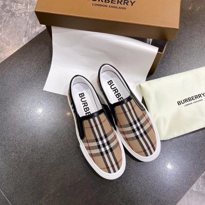 Burberry shoes BU00023