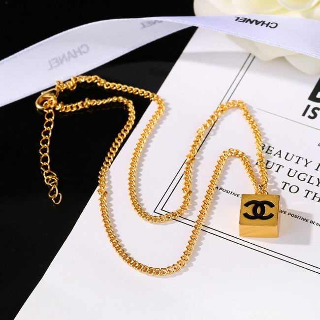 Chanel Necklace CE7430