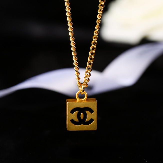 Chanel Necklace CE7430