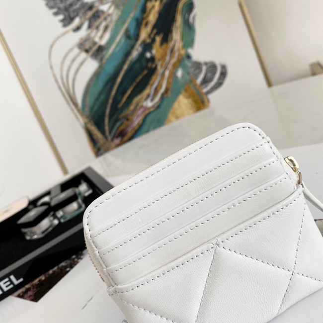 Chanel 19 Zip Card bag 82086 white