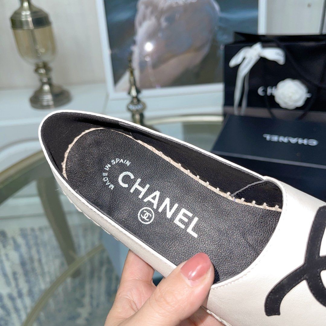 Chanel shoes CH00222