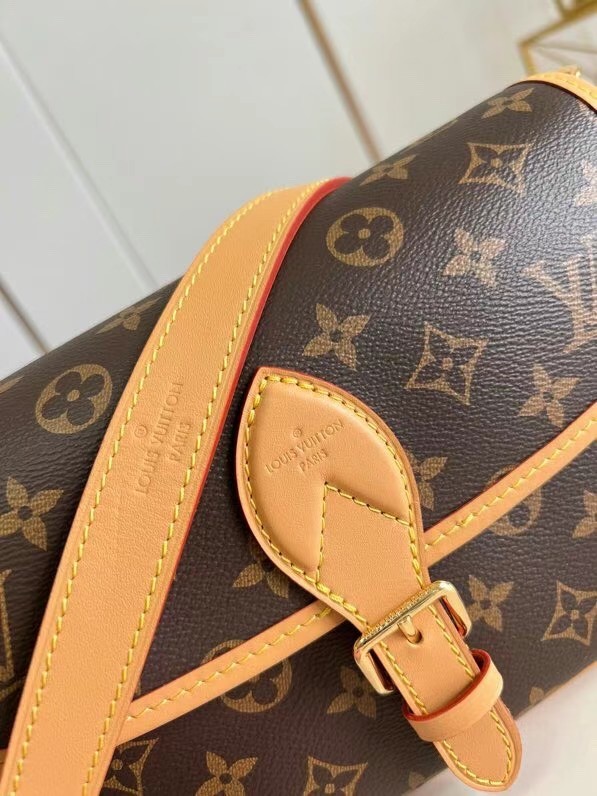 Louis Vuitton DIANE M46049 Pink