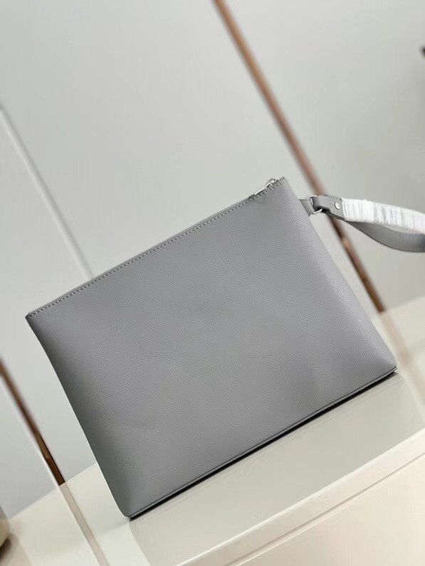 Louis Vuitton POCHETTE VOYAGE M69837 gray