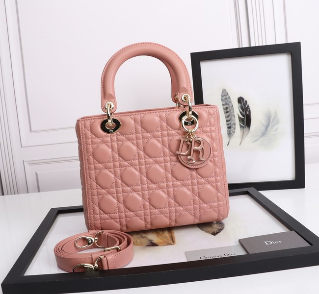 MEDIUM LADY DIOR BAG Cannage Lambskin M0565E Cherry Blossom powder