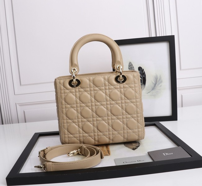 MEDIUM LADY DIOR BAG Cannage Lambskin M0565E apricot