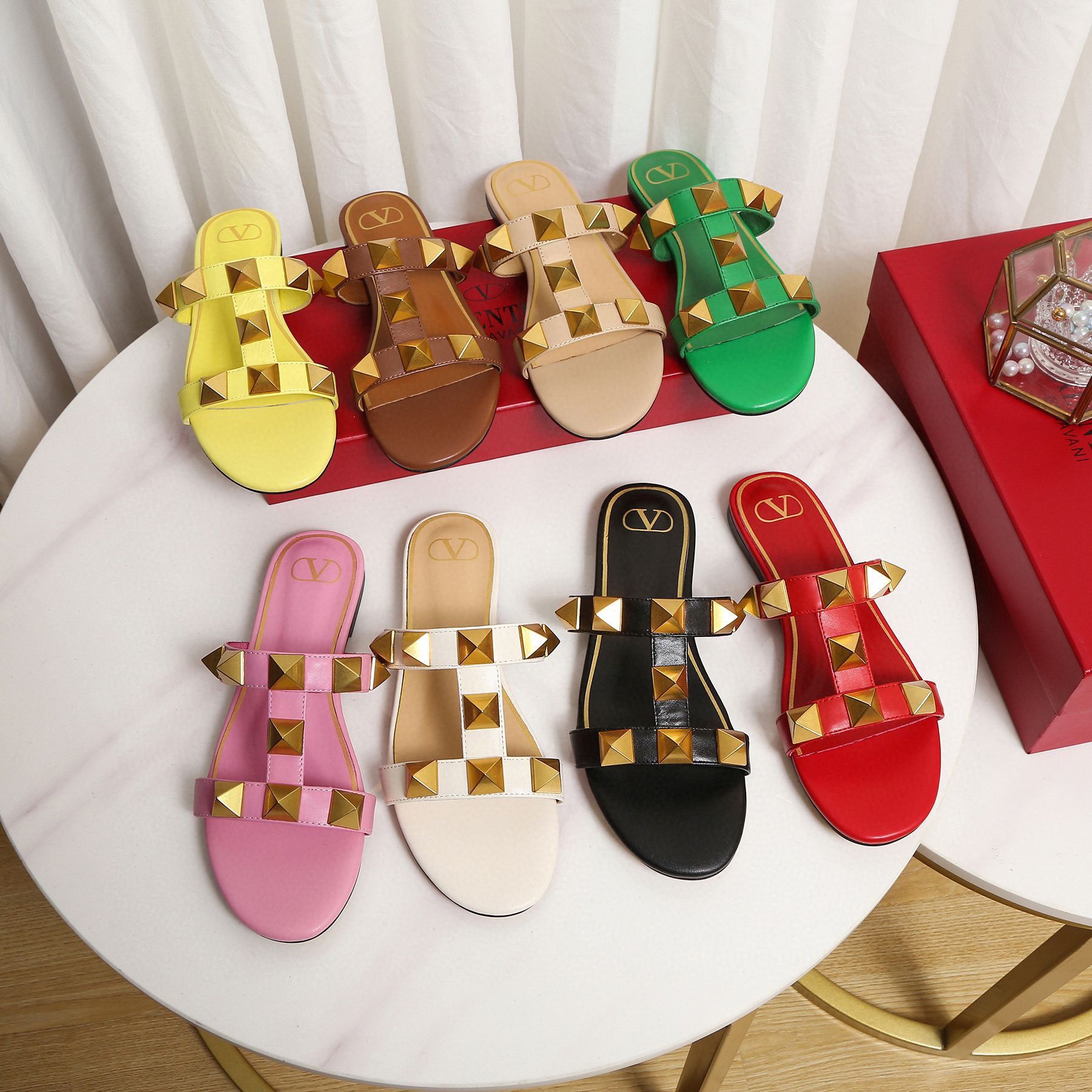 Valentino Slippers Shoes V62318