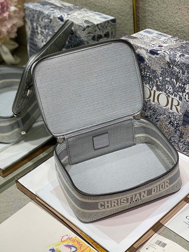 DIOR DIORTRAVEL VANITY CASE grey Dior Oblique Embroidery S5481VR